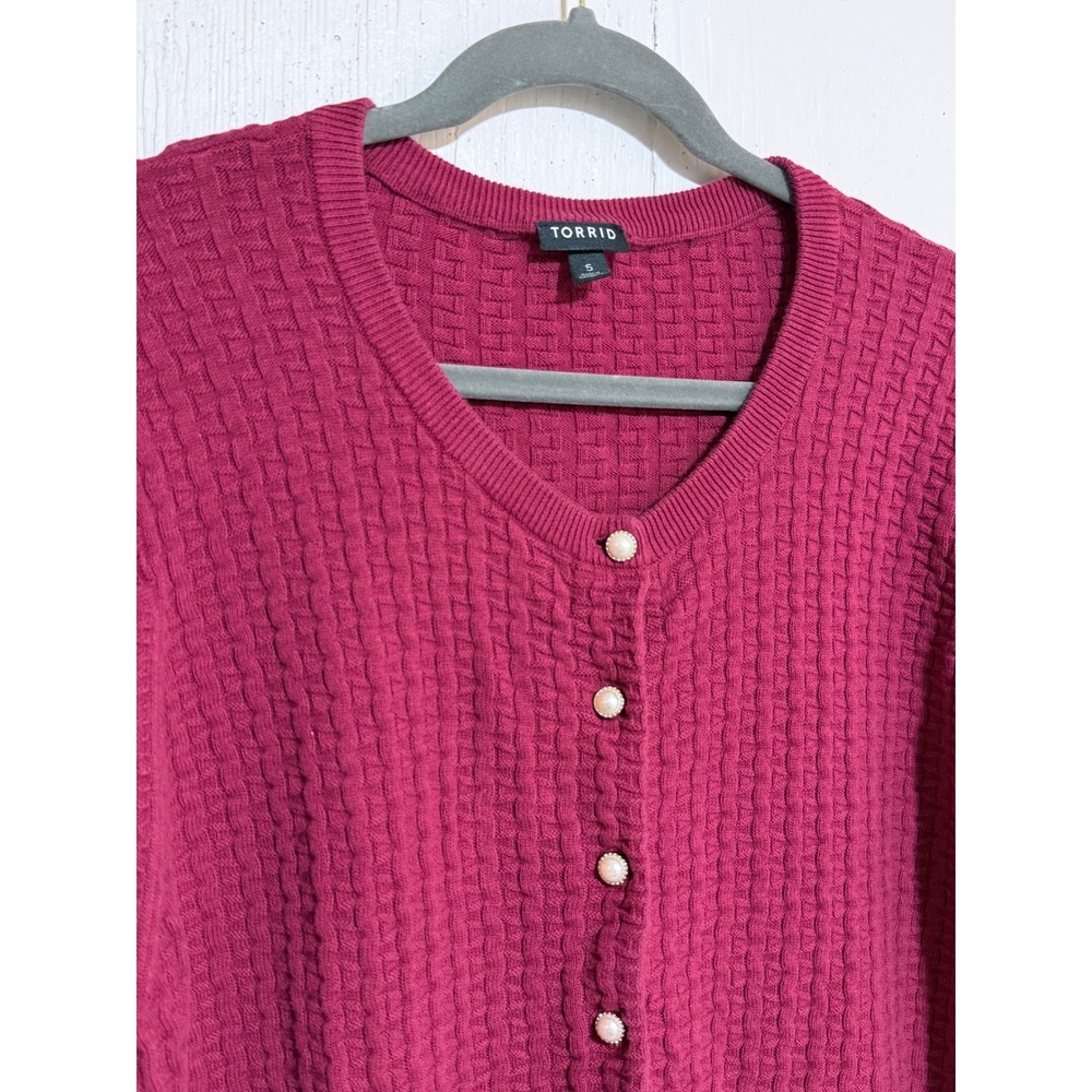 Torrid Berry Red Basketweave Knit Cardigan Faux Pearl Button Sweater Size 5